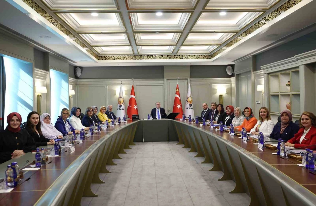 Cumhurbaşkanı Erdoğan, AK Partili kadın belediye başkanlarını kabul etti
