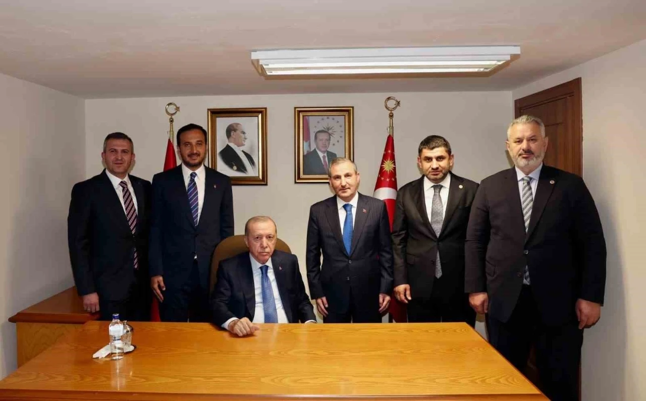 Cumhurbaşkanı Erdoğan Başkan Ali Tombaş&rsquo;ı kabul etti
