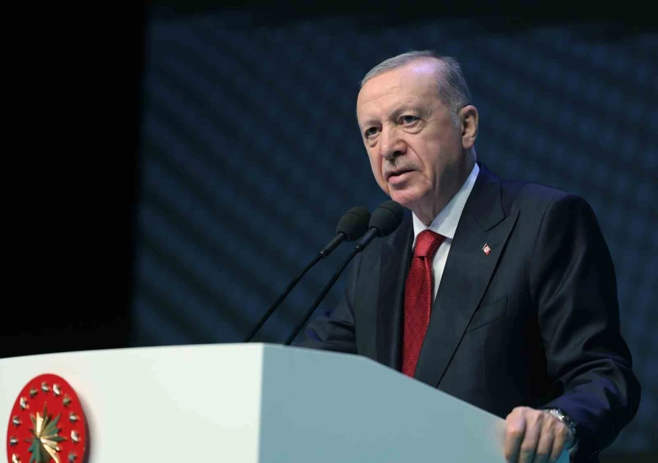 Cumhurbaşkanı Erdoğan’dan CHP lideri Özgür Özel’e: &quot;Bunun adı ekonomik tetikçiliktir, jurnalciliktir, ispiyonculuktur&quot;
