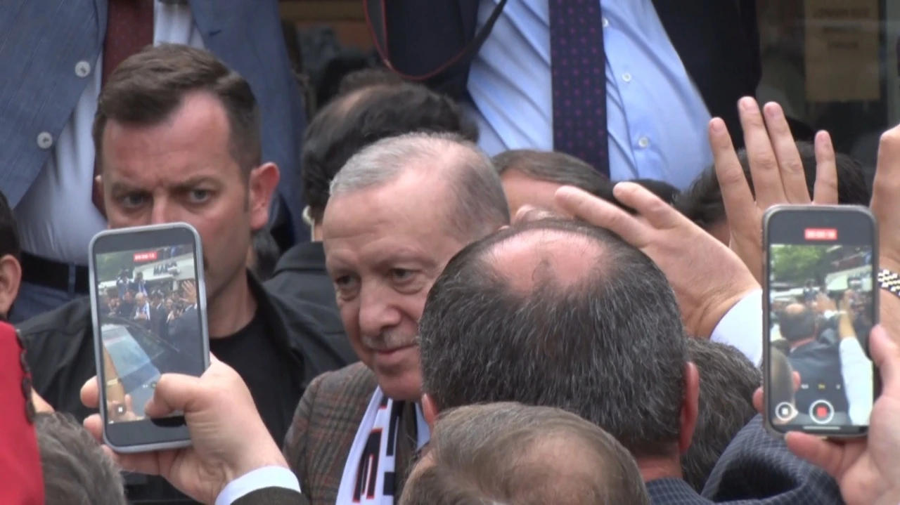 Cumhurbaşkanı Erdoğan, Edirne&rsquo;de vatandaşlarla sohbet etti
