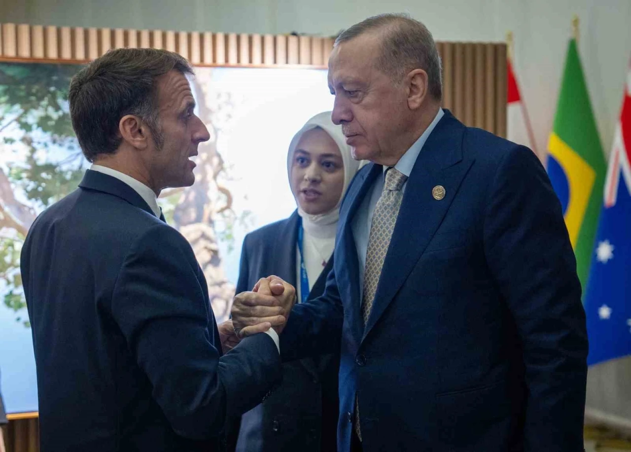 Cumhurbaşkanı Erdoğan, Fransa Cumhurbaşkanı Macron ile görüştü
