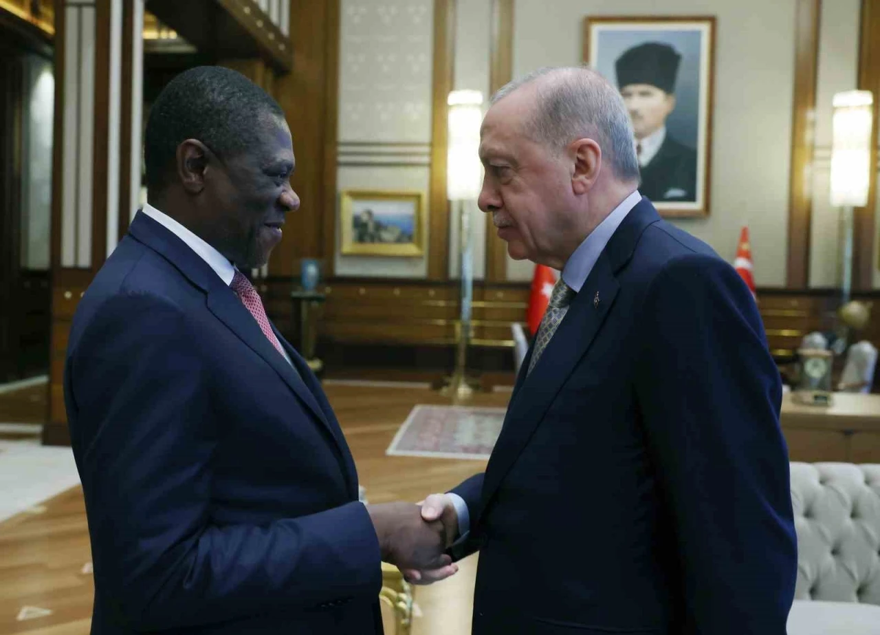 Cumhurbaşkanı Erdoğan, Güney Afrika Cumhuriyeti Cumhurbaşkanı Yardımcısı Mashatile’yi kabul etti
