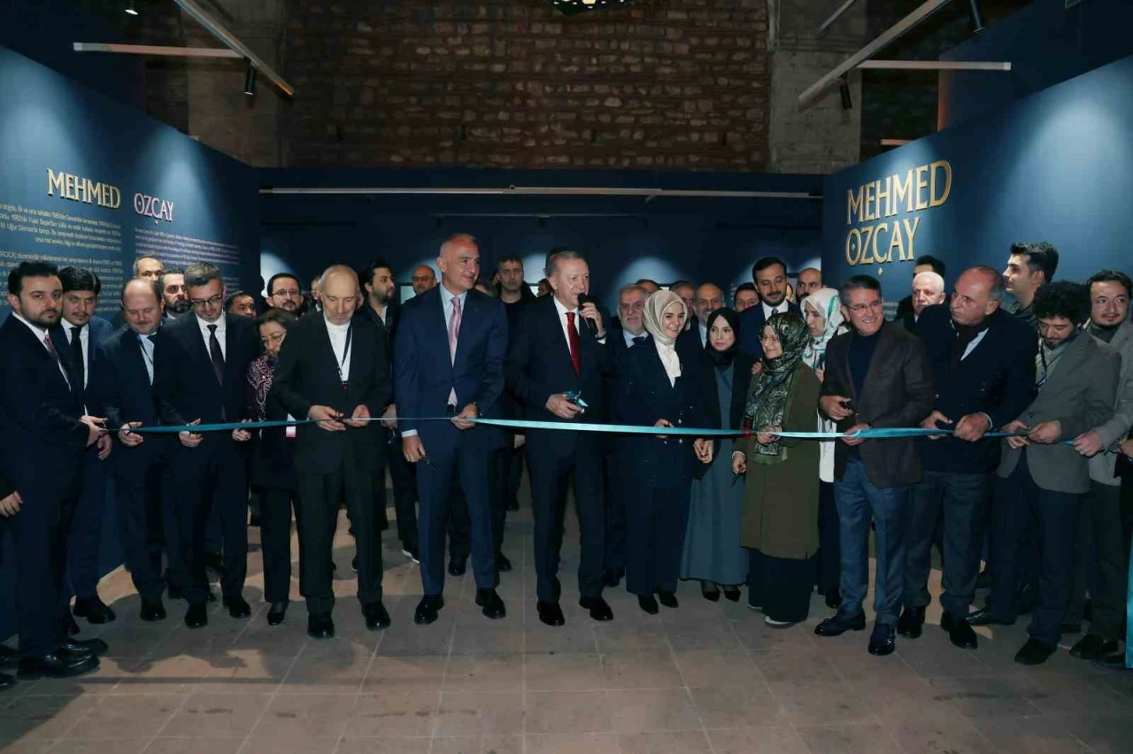 Cumhurbaşkanı Erdoğan, Hane İslam Eserleri Sergisi&rsquo;nin a&ccedil;ılışını yaptı
