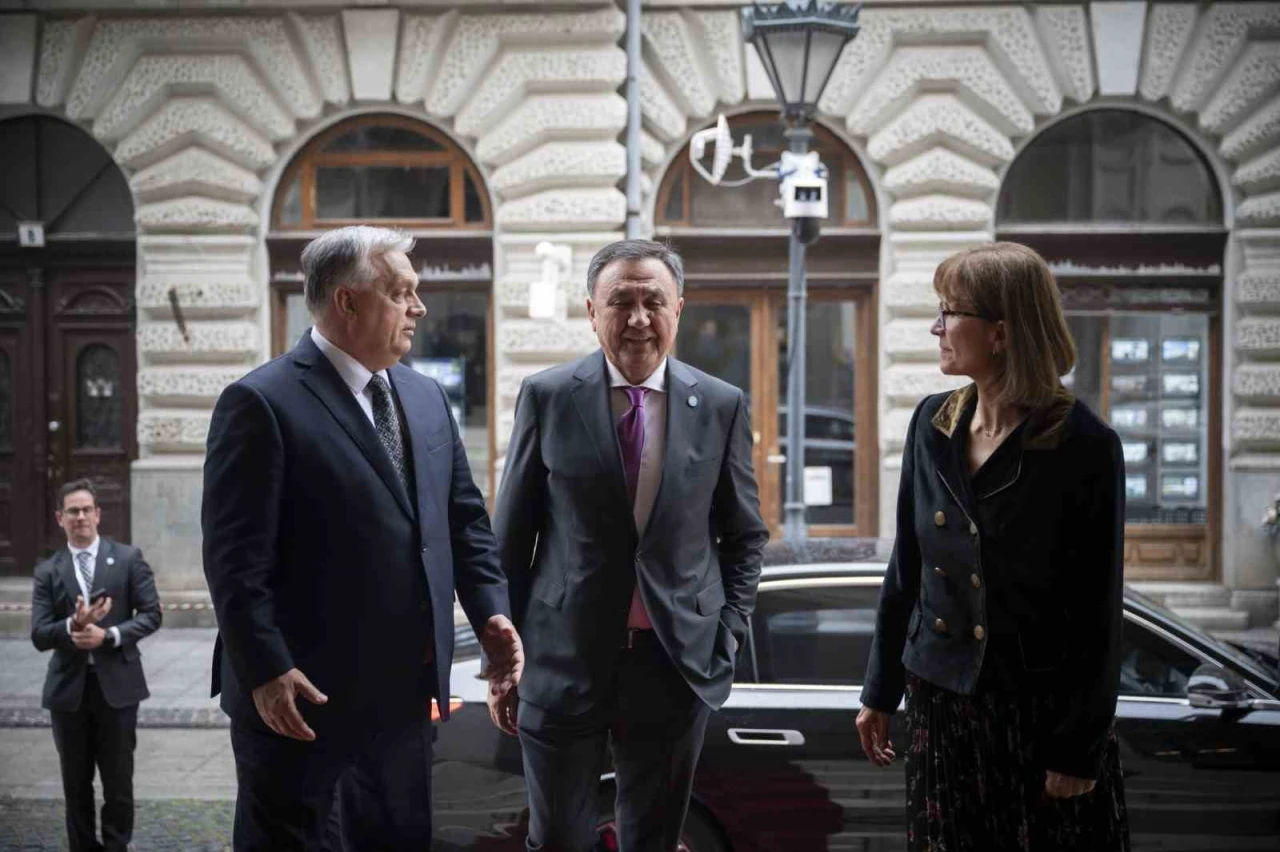 Cumhurbaşkanı Erdoğan, Macaristan’da Başbakan Orban ile kültürel programa katıldı
