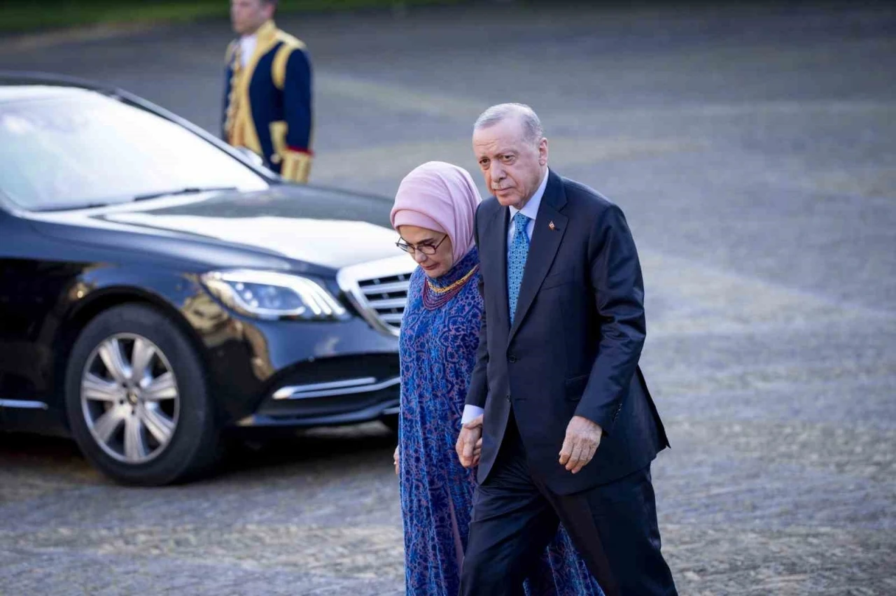 Cumhurbaşkanı Erdoğan, NATO liderleri onuruna verilen akşam yemeğine katıldı
