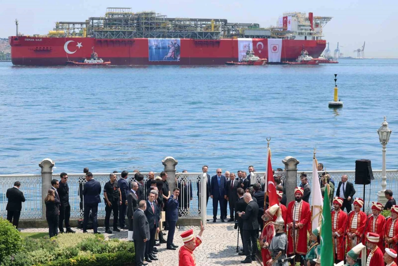 Cumhurbaşkanı Erdoğan ‘Osman Gazi’ platformunu Dolmabahçe’den uğurladı
