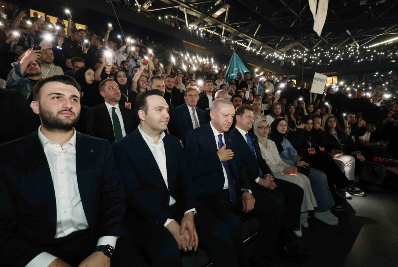 Cumhurbaşkanı Erdoğan: &quot;Barış diplomasisinin önceliğini dünyada bugün Türkiye üstleniyor&quot;
