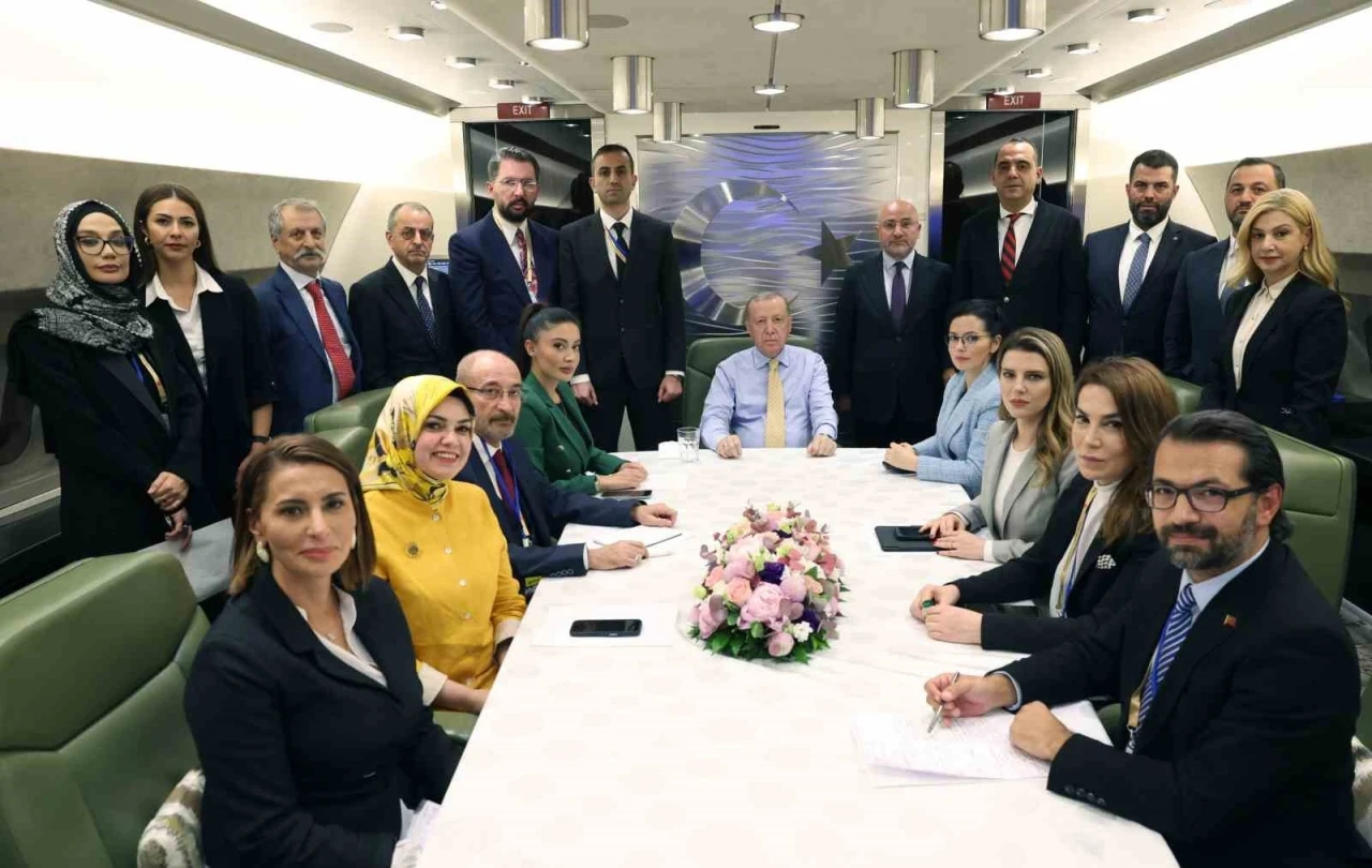 Cumhurbaşkanı Erdoğan: &quot;CHP’nin bizi çekmeye çalıştığı bu seviyeye inmeyiz, inemeyiz&quot;
