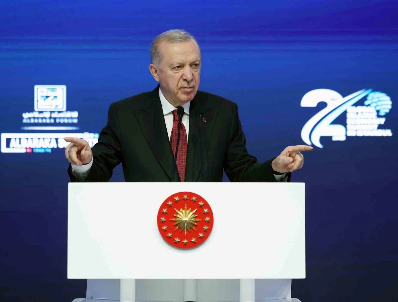 Cumhurbaşkanı Erdoğan: &quot;Faize dayalı ekonomik  nizamın değişmesi için mücadeleden geri durmayacağız&quot;
