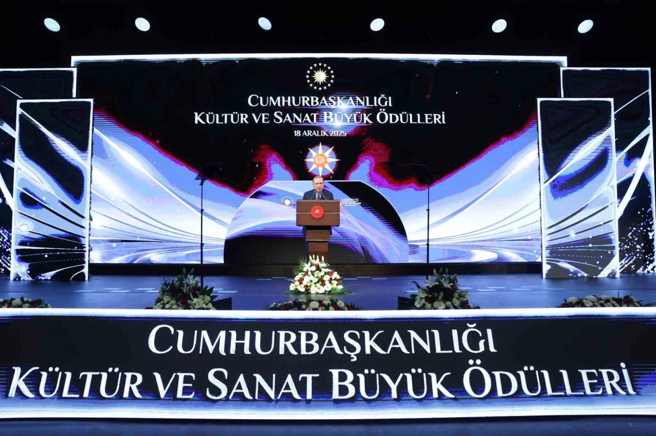 Cumhurbaşkanı Erdoğan: "Filistin halkının yanında eğilmeden, b&uuml;k&uuml;lmeden dimdik duruyoruz"
