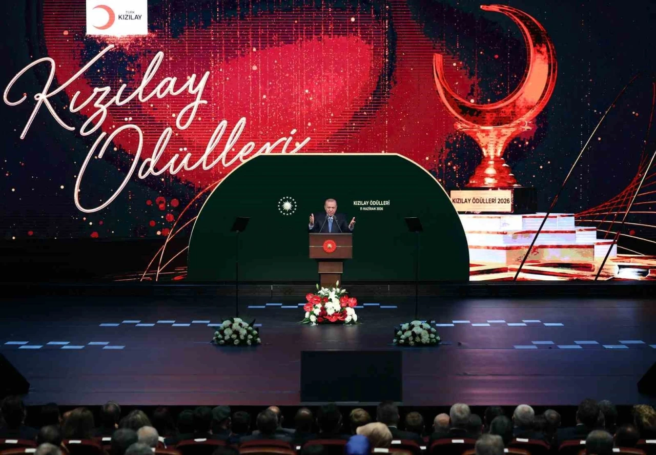 Cumhurbaşkanı Erdoğan: "Kritik ila&ccedil;ları artık &uuml;lkemizde &uuml;reteceğiz"
