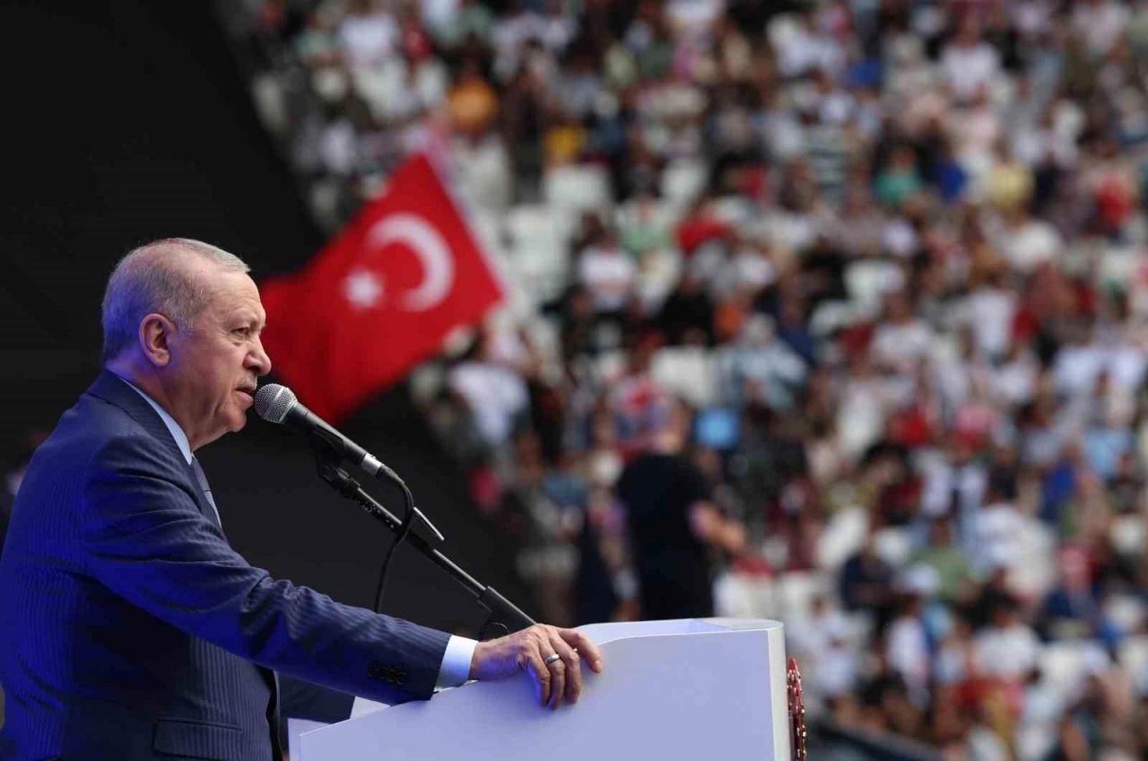 Cumhurbaşkanı Erdoğan: &quot;Milletimizin hasretini çektiği büyük ve güçlü Türkiye’ye kavuşmamıza çok az kaldı&quot;

