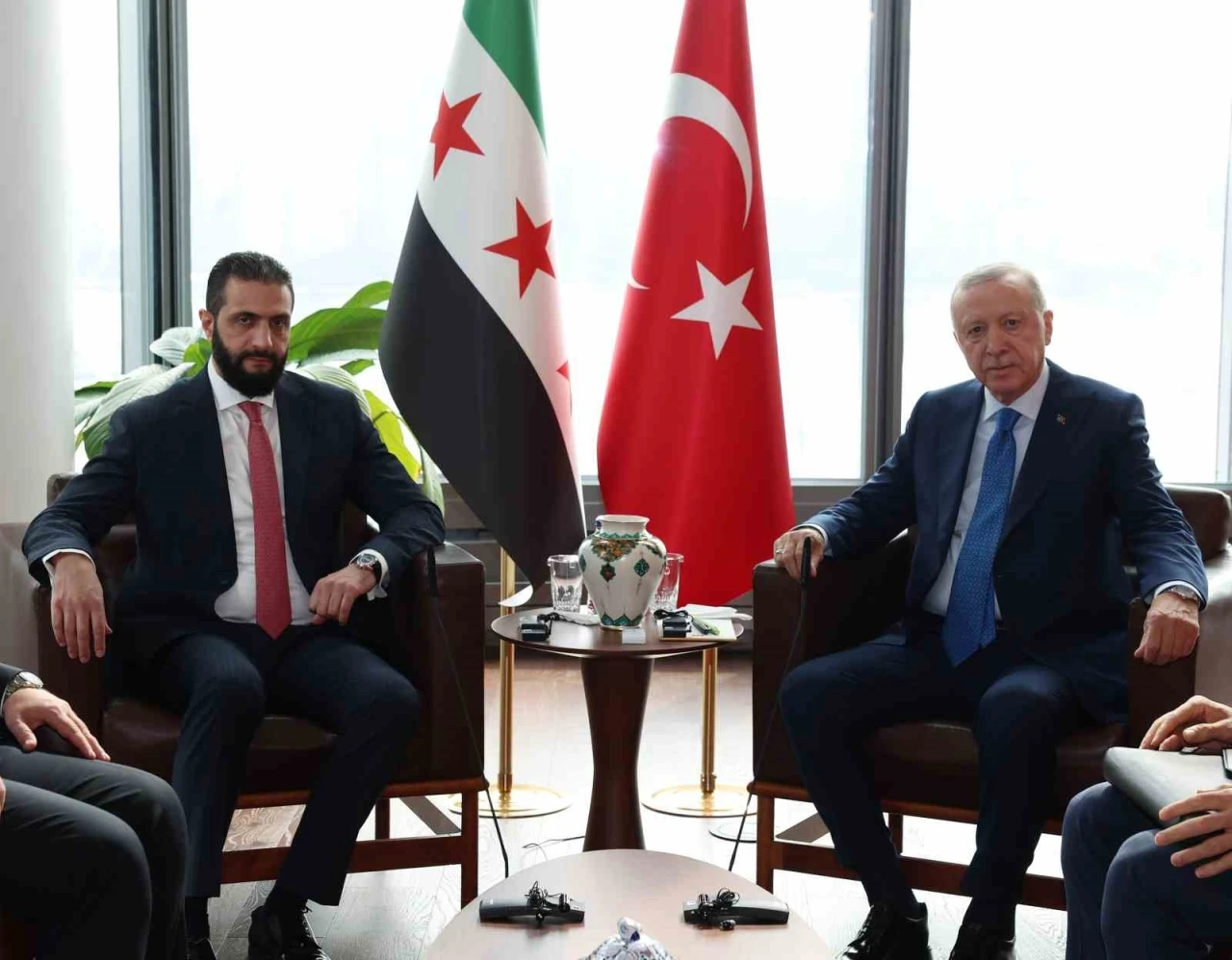 Cumhurbaşkanı Erdoğan, Suriye Devlet Başkanı eş-Şara ile bir araya geldi
