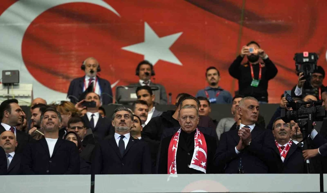 Cumhurbaşkanı Erdoğan, Türkiye - Gürcistan maçında
