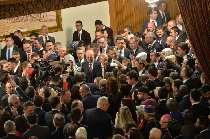 Cumhurbaşkanı Recep Tayyip Erdoğan: "&Ouml;zg&uuml;r &Ouml;zel&rsquo;den g&ouml;r&uuml;şme talebi geldi. &Ouml;n&uuml;m&uuml;zdeki hafta g&ouml;r&uuml;şeceğiz."
