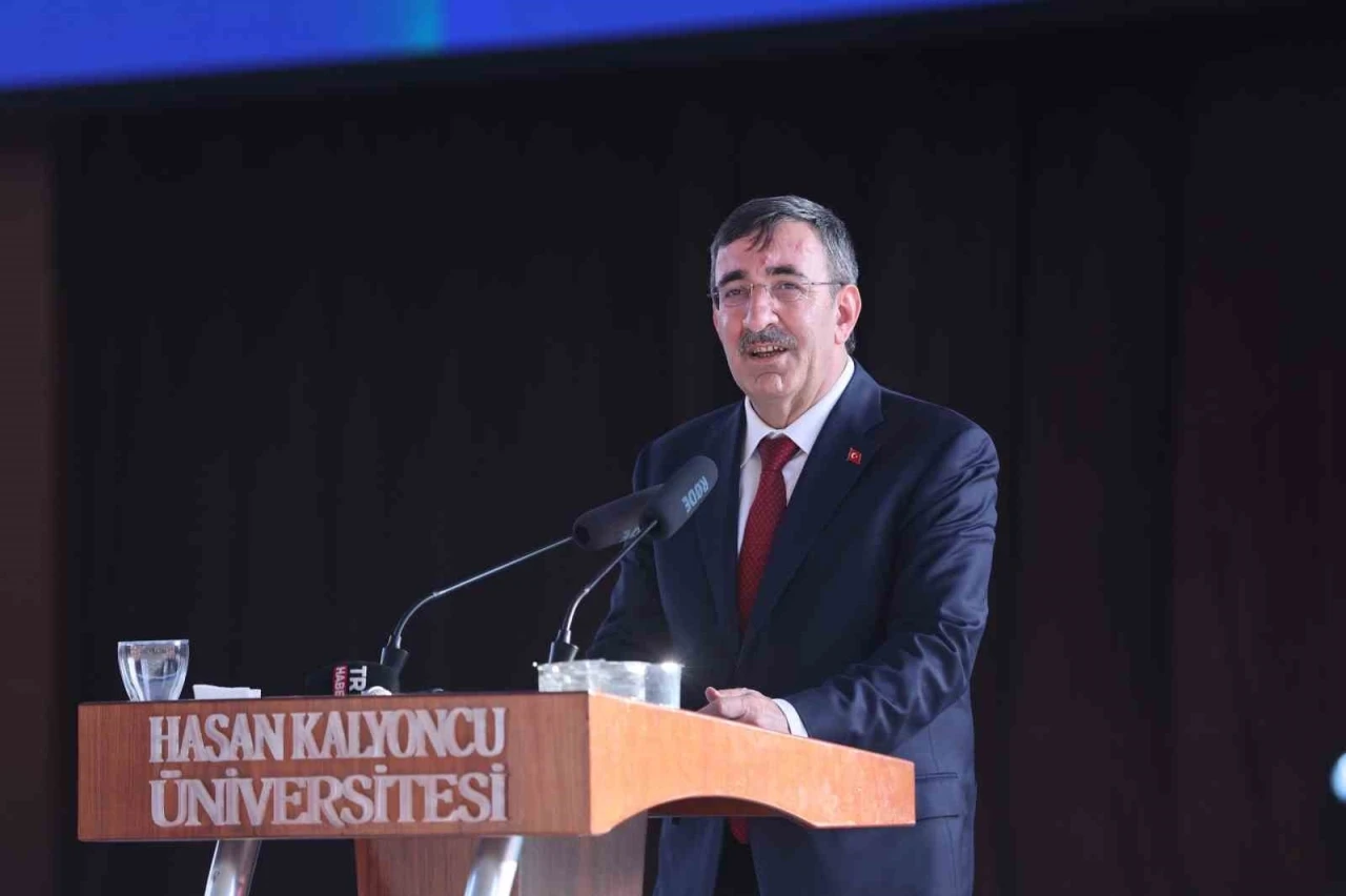 Cumhurbaşkanı Yardımcısı Yılmaz: &quot;2002’de yurt kapasitemiz 182 bin iken, bugün bu sayı neredeyse 1 milyona ulaştı&quot;
