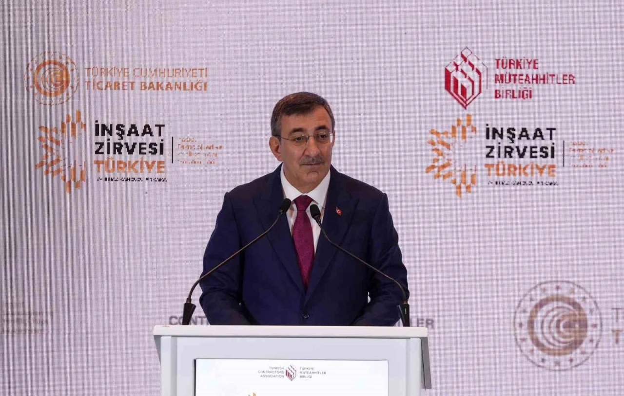 Cumhurbaşkanı Yardımcısı Yılmaz: "Orta vadede &ccedil;ok daha &ouml;nemli kazan&ccedil;lar sağlayacağımız bir d&ouml;neme giriyoruz"

