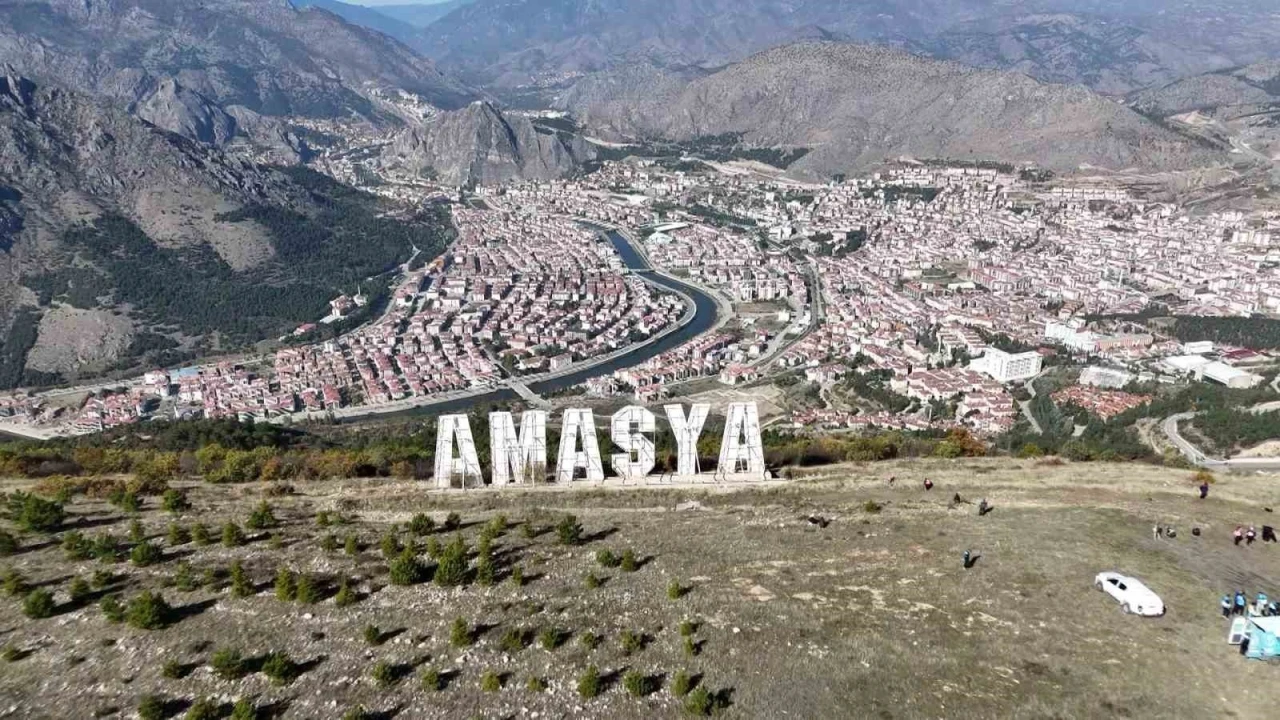 Dağın zirvesine yazıldı: Hollywood değil ‘Amasya’
