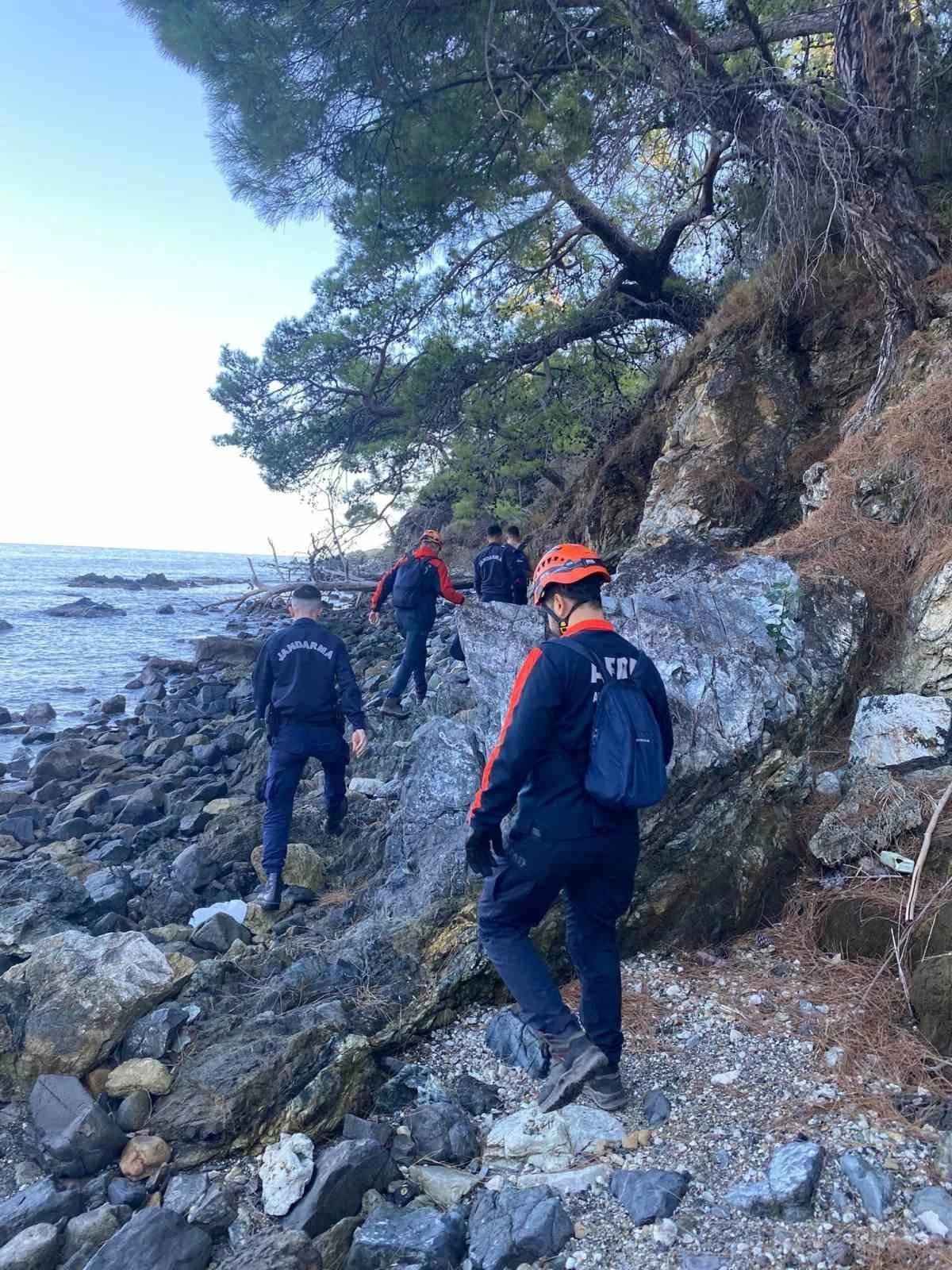 Dağlık alanda mahsur kaldı, AFAD ve jandarma kurtardı
