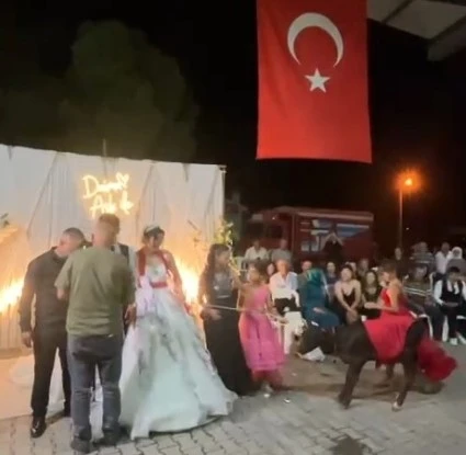 Yatağan'da Gelin ve Damada Unutulmaz Sürpriz