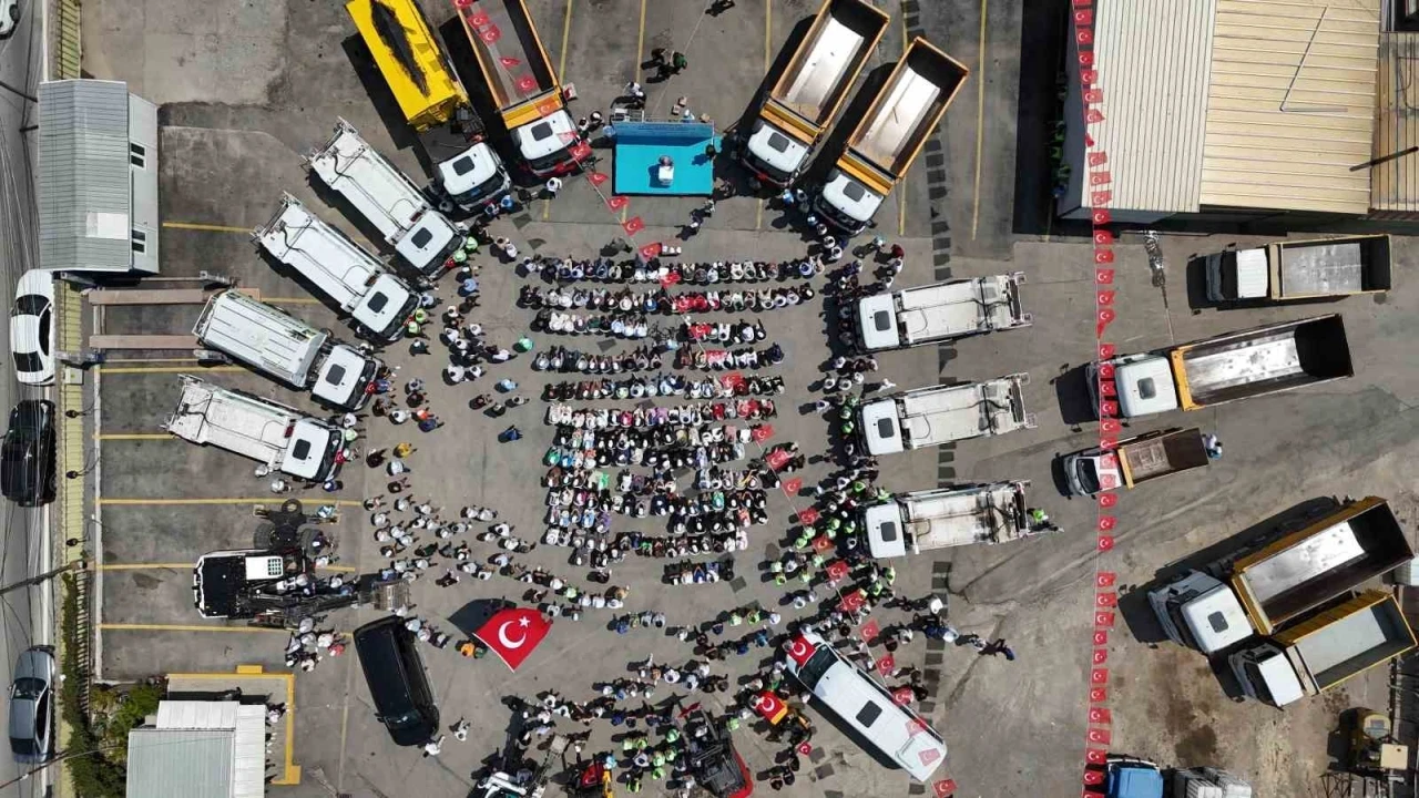 Darıca Belediyesi öz kaynaklarıyla 18 hizmet aracı satın aldı
