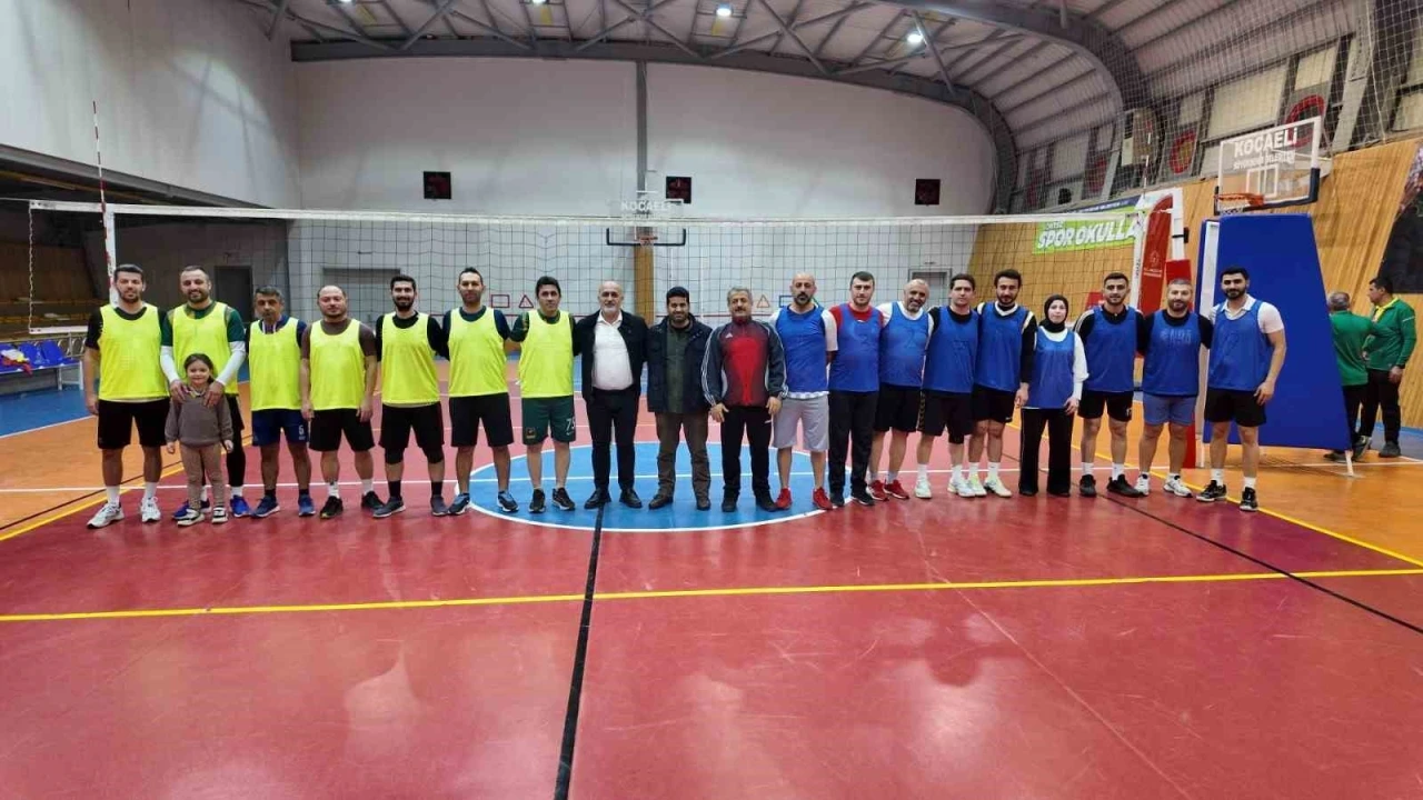 Darıca&rsquo;da kurumlar arası voleybol turnuvası heyecanı başladı
