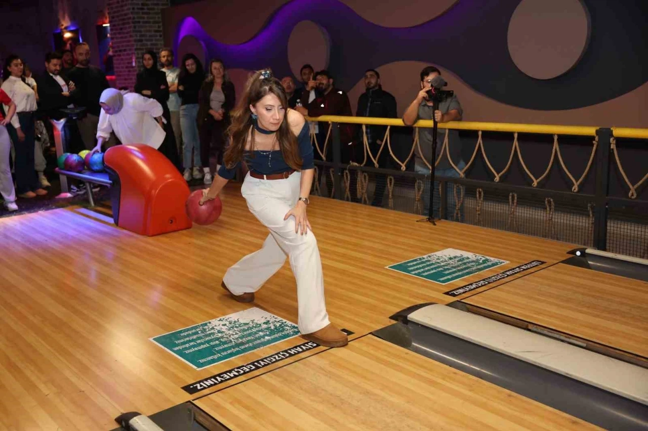 Darıca’da Öğretmenler Günü bowling turnuvasıyla kutlandı
