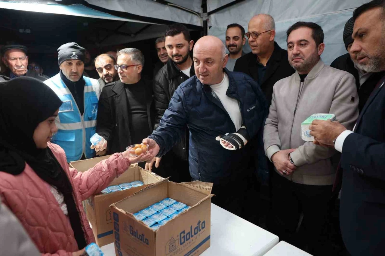 Darıca&rsquo;da vatandaşlara lokma ikram edildi
