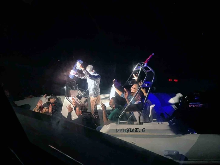 Dat&ccedil;a&rsquo;da 17 d&uuml;zensiz g&ouml;&ccedil;men yakalandı
