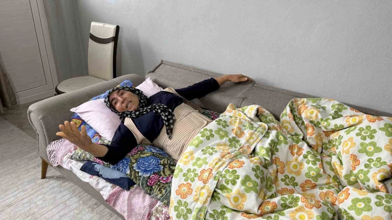 Dayak yiyen yeğenini kurtarmak isteyen kadın darp edildi
