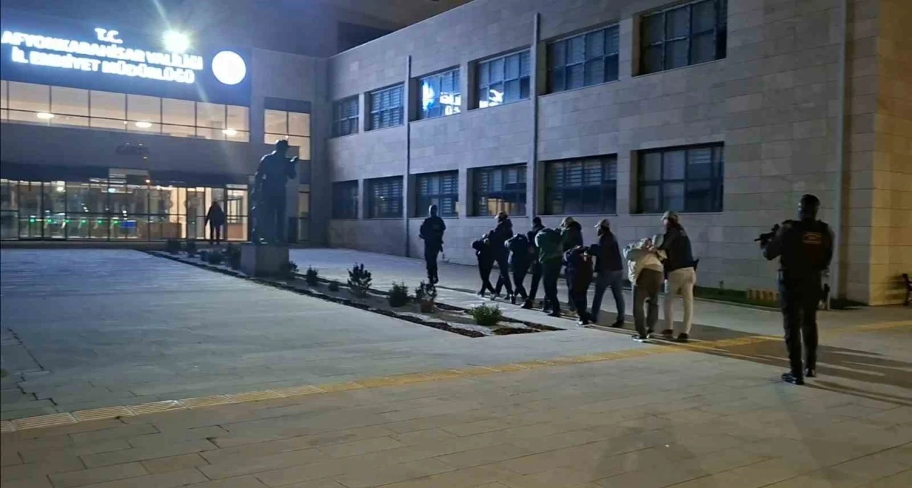 DEAŞ&rsquo;lı ter&ouml;ristler yakalanmasalardı yılbaşı gecesini kana bulayacaklardı
