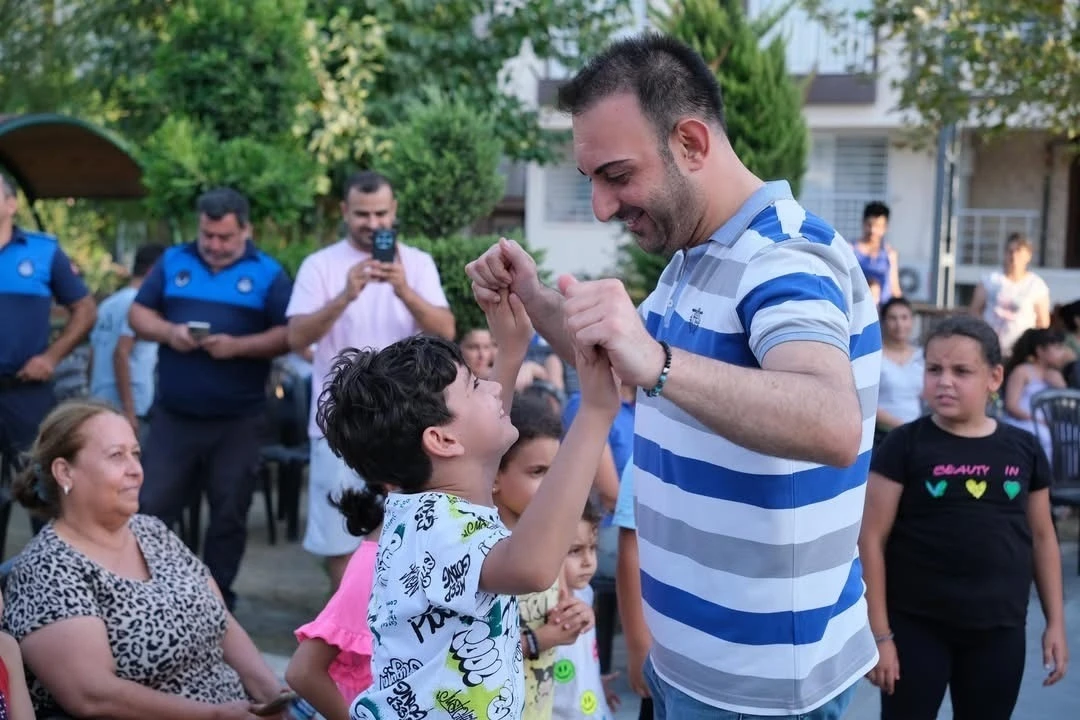 Defne Belediyesi’nin Çekmece Mahallesi’nde düzenlediği etkinlikte çocuklar doyasıya eğlendi
