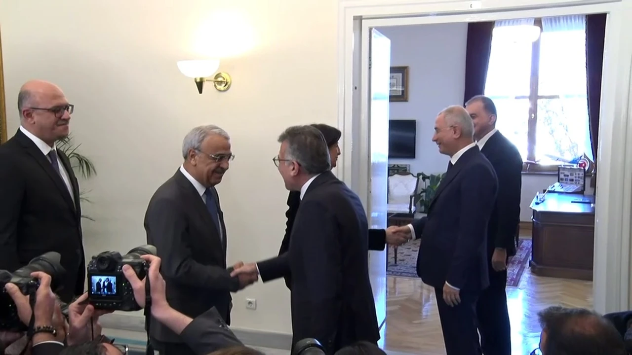 DEM Parti AK Parti&rsquo;yi ziyaret etti
