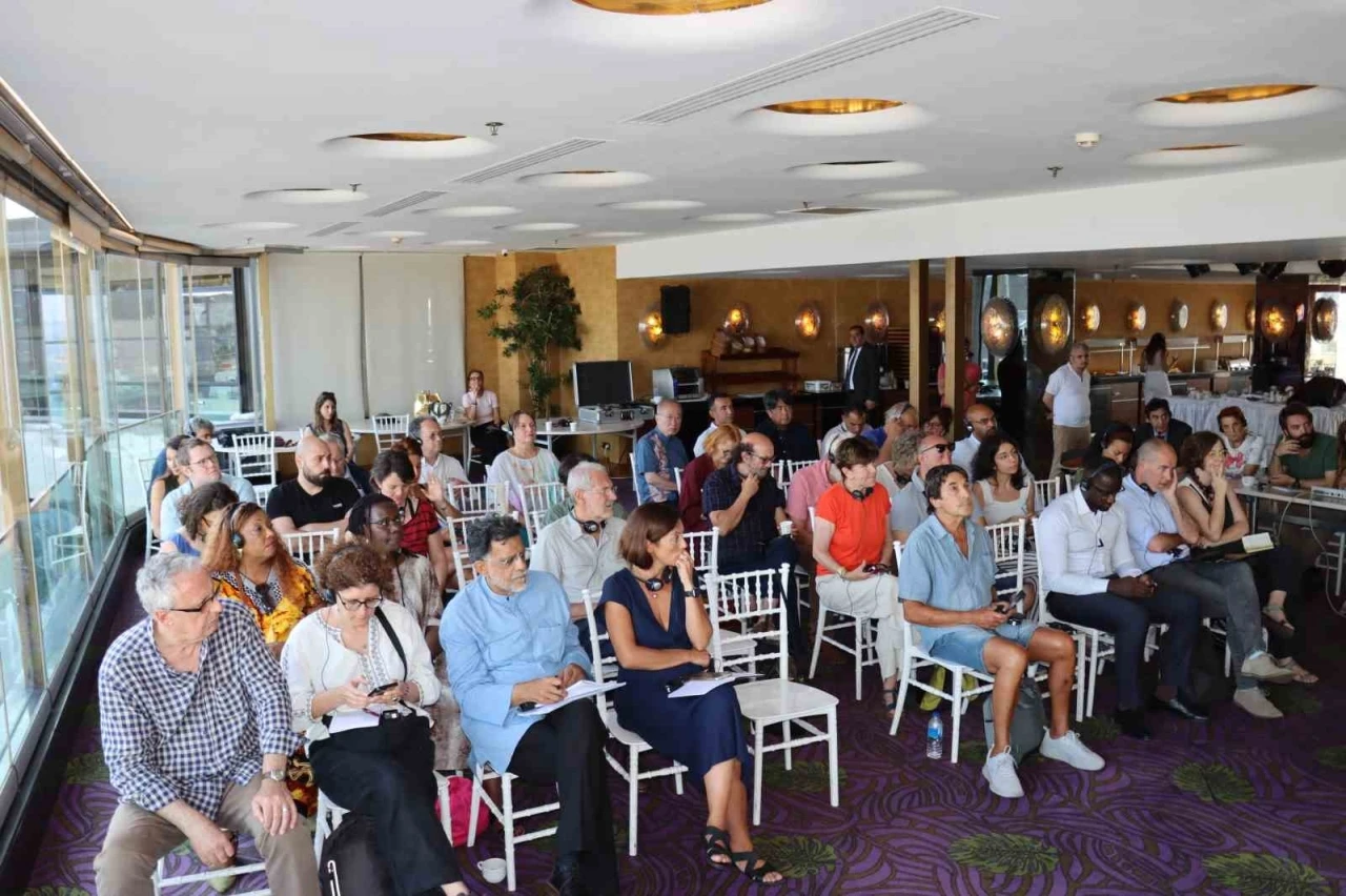 DEM Parti: &quot;Öcalan ile görüşmek için Türkiye’ye gelen 39 kişilik yabancı heyet İstanbul’daki temaslarına başladı&quot;
