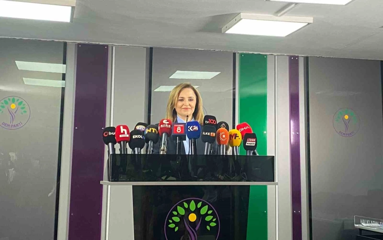 DEM Parti Sözcüsü Doğan: &quot;Türkiye’nin yeni bir anayasaya ihtiyacı var&quot;
