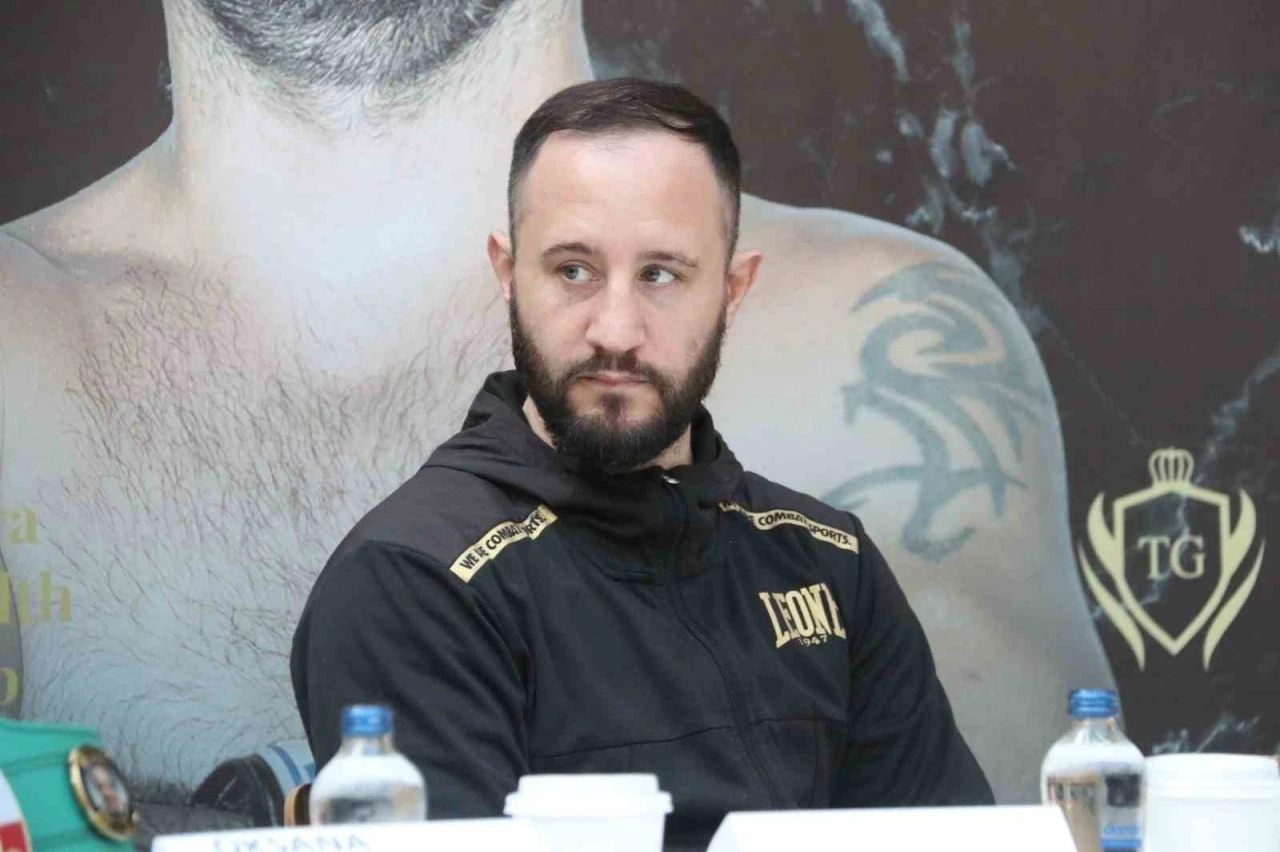 Demir Yumruk Altay, Seydikemer&rsquo;de altın kemer i&ccedil;in ringe &ccedil;ıkacak
