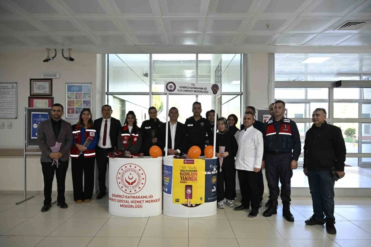 Demirci’de kadına yönelik şiddete karşı farkındalık çalışması yapıldı
