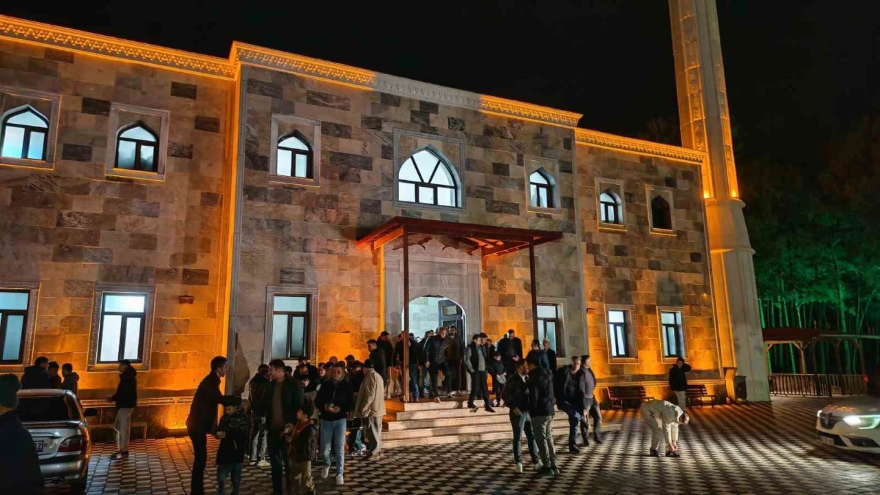 Demirci&rsquo;de Regaip Kandili dualarla idrak edildi
