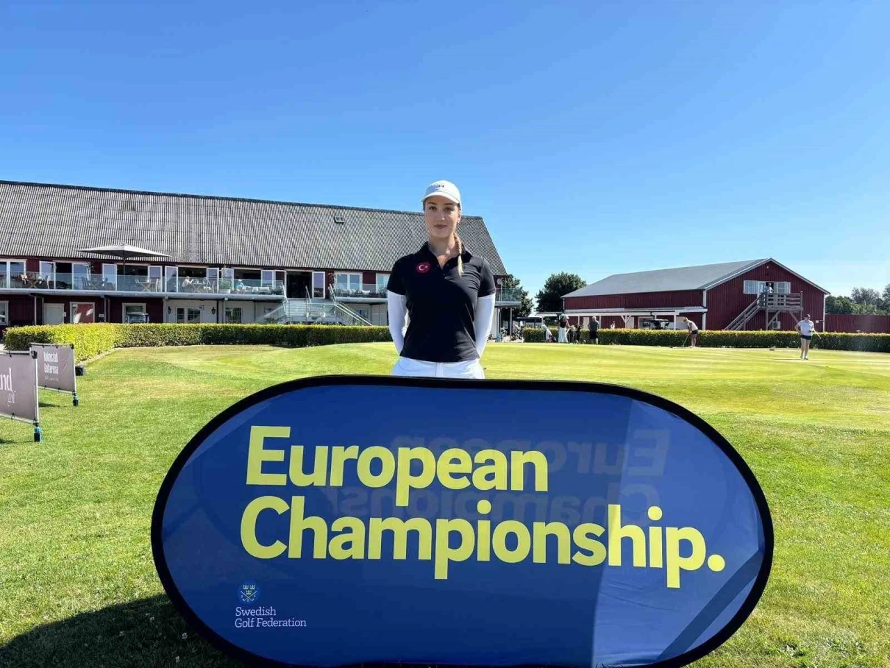 Deniz Sapmaz, T&uuml;rk golf&uuml; adına ilke imza attı
