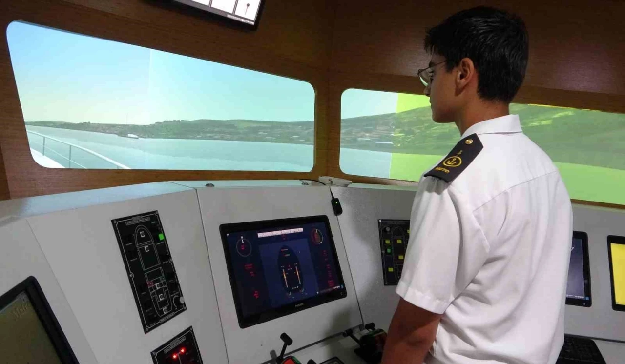 Denizcilikte geleceğin kaptan ve m&uuml;hendisleri bu okulda yetişiyor
