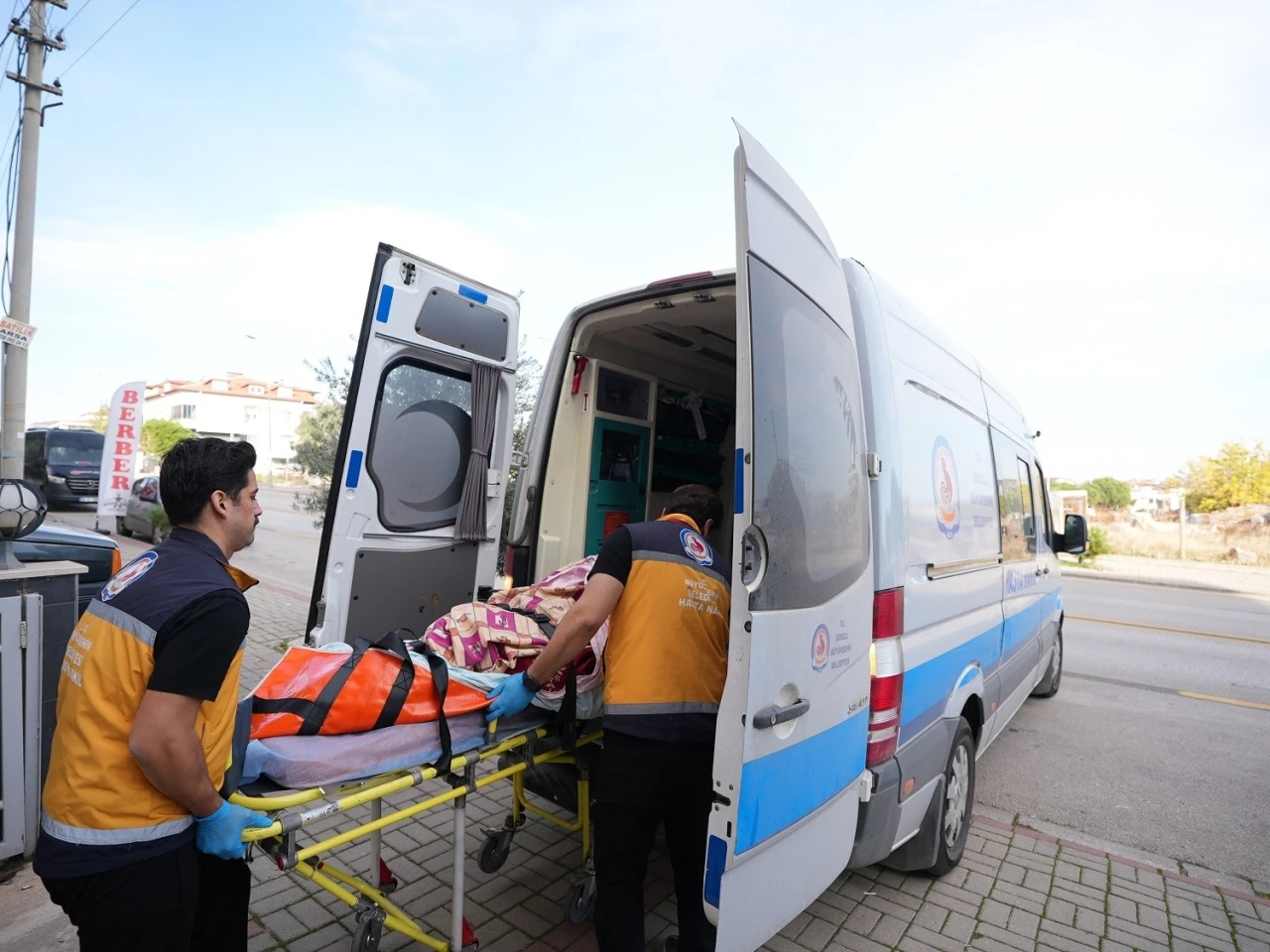 Denizli B&uuml;y&uuml;kşehir&rsquo;in Evde Sağlık hizmeti &ouml;vg&uuml; toparlamaya devam ediyor
