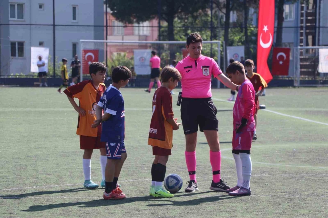 Denizli B&uuml;y&uuml;kşehir&rsquo;in U-10 Ligi&rsquo;nde şampiyon belli oldu
