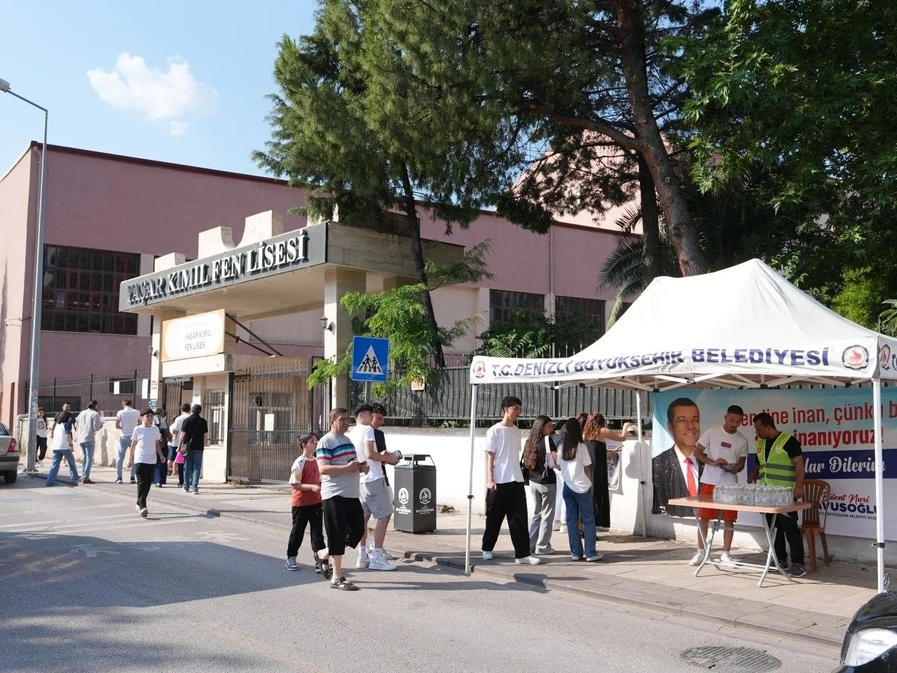 Denizli B&uuml;y&uuml;kşehirden LGS&rsquo;ye giren &ouml;ğrencilere destek
