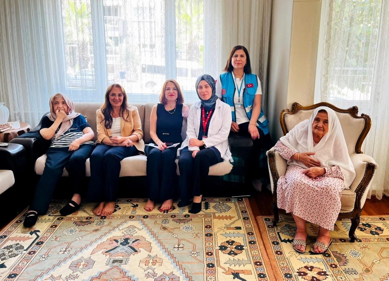 Denizli&rsquo;de evde sağlık hizmetinden faydalanan hastalar ziyaret edildi
