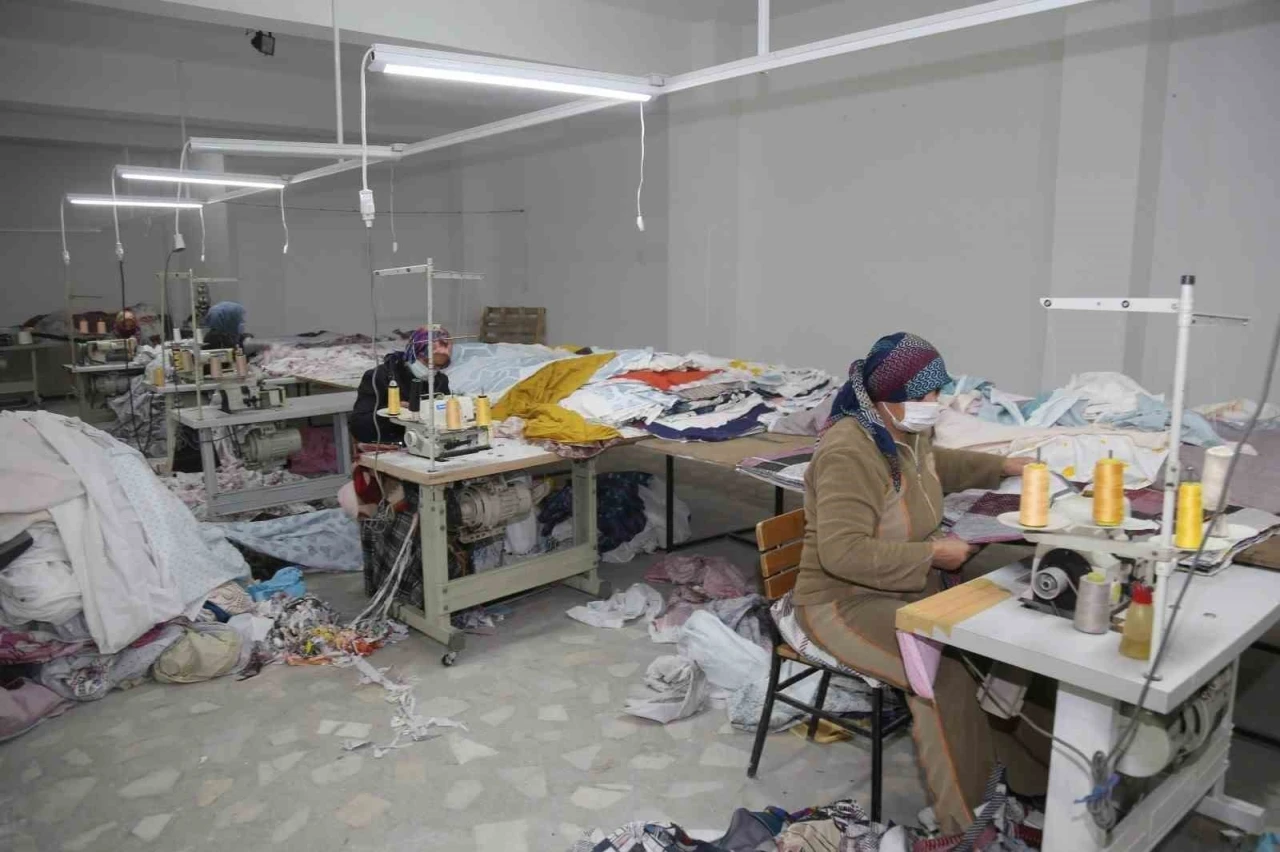 Denizli&rsquo;de fason sekt&ouml;r&uuml; can &ccedil;ekişiyor
