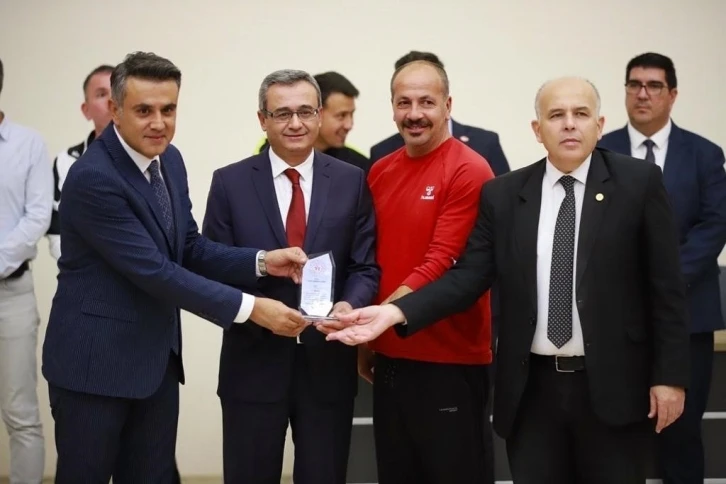 Denizli&rsquo;de okul sporları maratonu başladı
