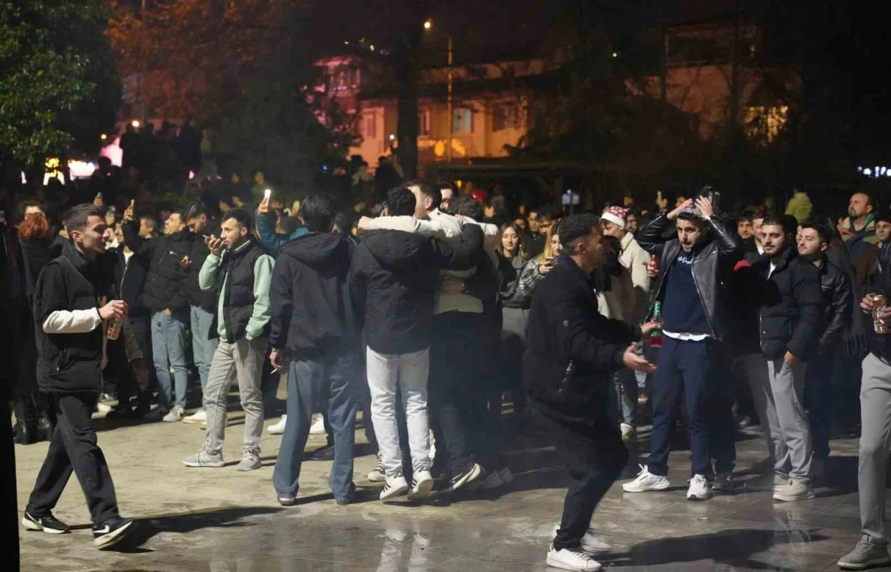 Denizli&rsquo;de yılbaşı kutlamaları sakin ge&ccedil;ti
