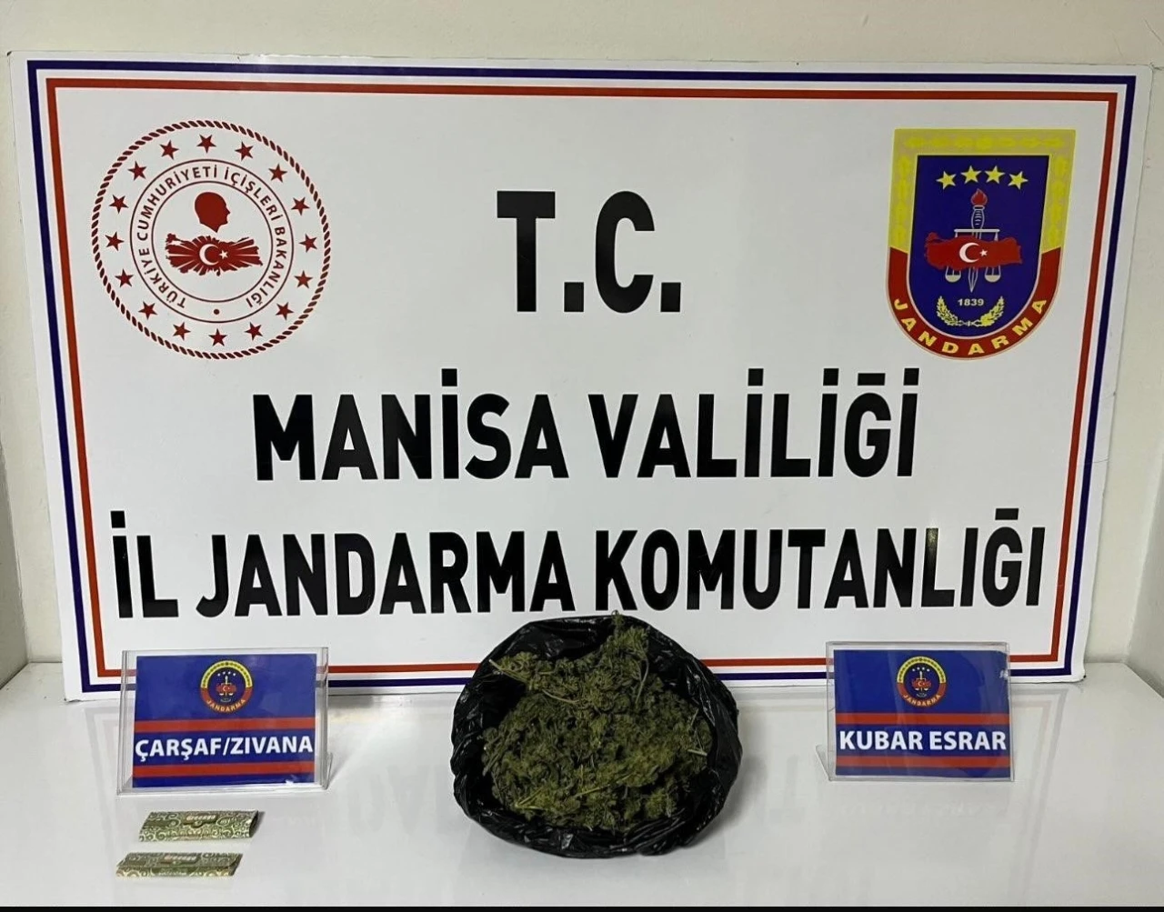 Denizli’den Salihli’ye uyuşturucu sevkiyatına jandarma engeli