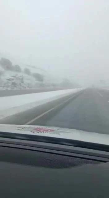 Denizli emniyeti s&uuml;r&uuml;c&uuml;lere kar yağışı sonrası uyarıda bulundu
