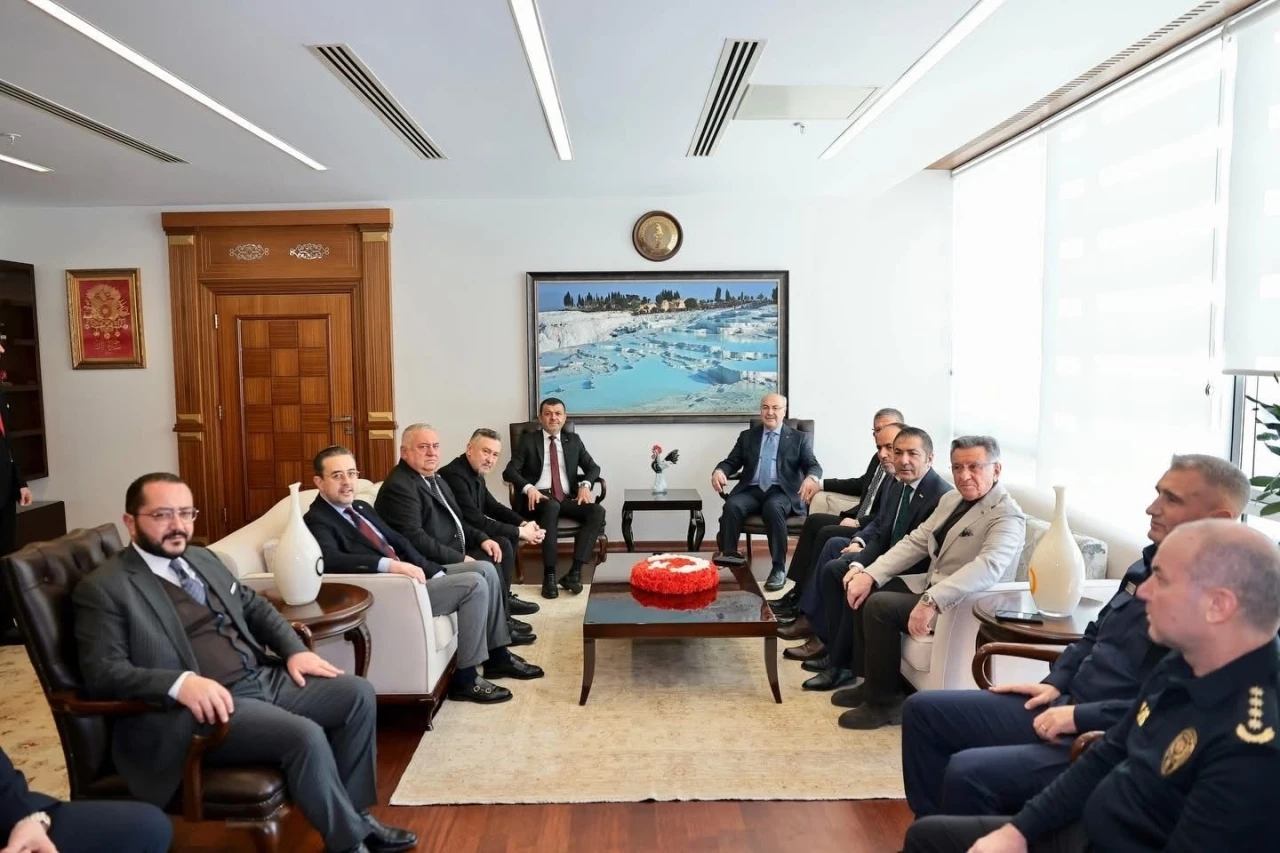 Denizli Vali Yavuz Selim K&ouml;şger g&ouml;reve başladı
